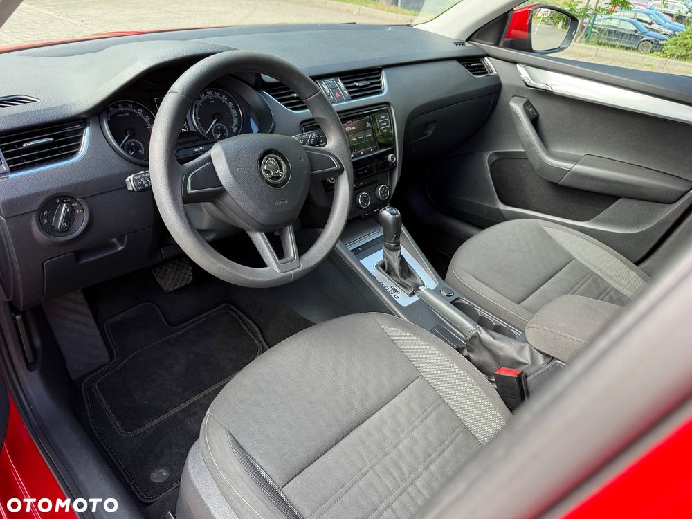 Skoda Octavia 1.6 TDI DSG Ambition - 13