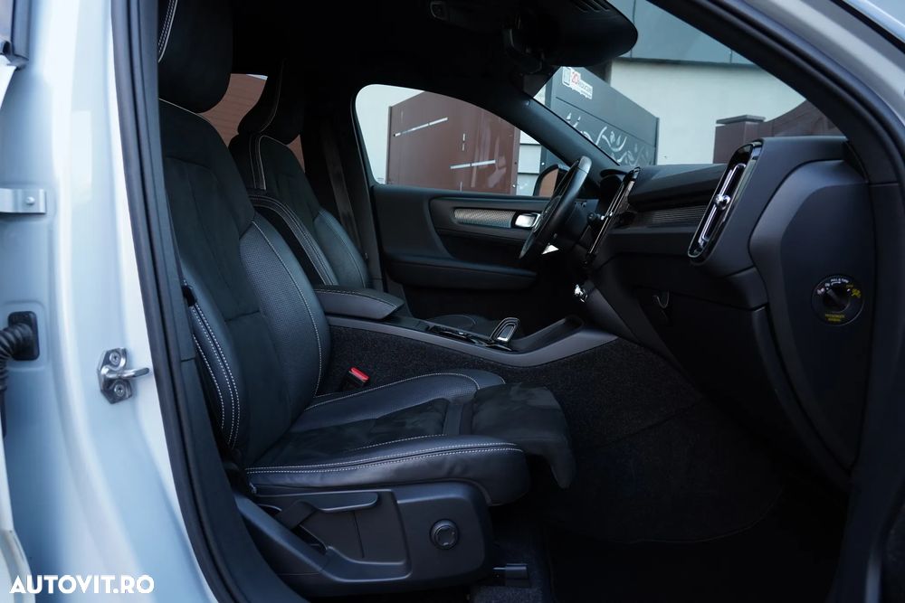 Volvo XC 40 D4 AWD Geartronic R-Design - 8