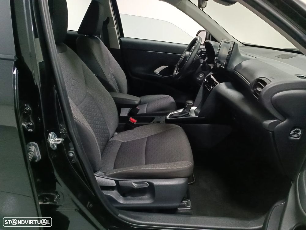 Toyota Yaris Cross 1.5 HDF Comfort Plus - 15
