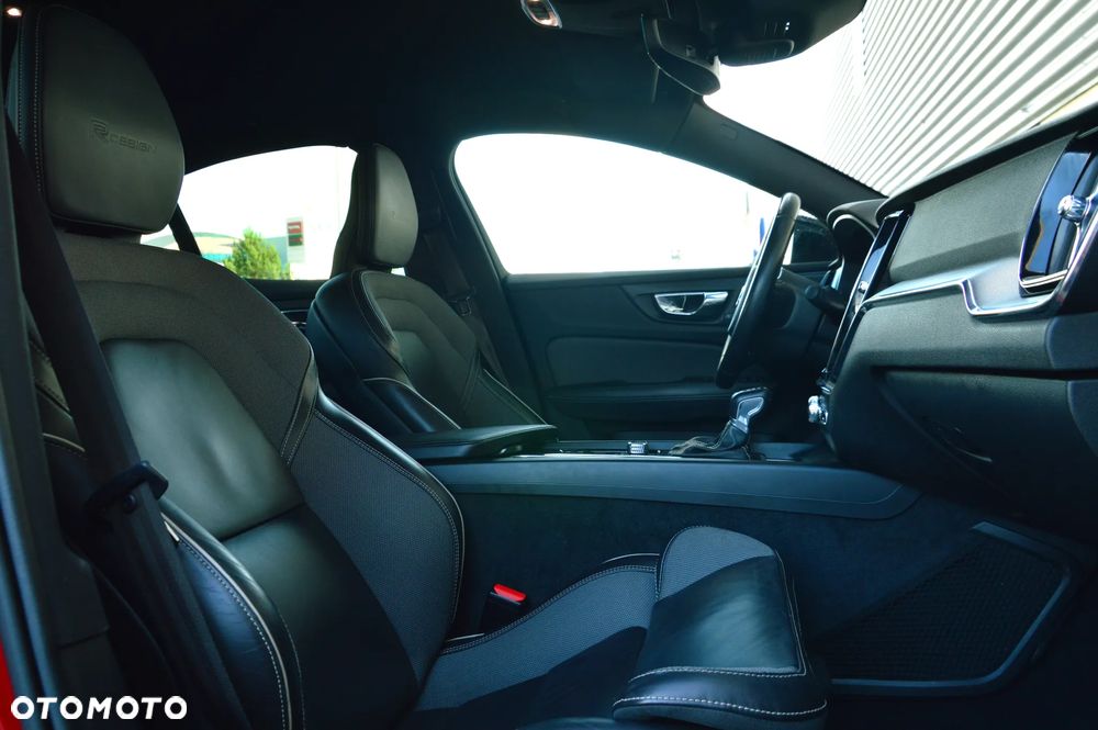 Volvo S60 T4 R-Design - 18