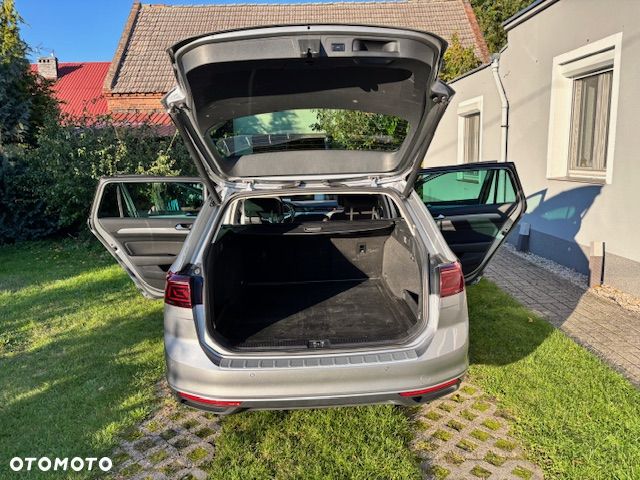 Volkswagen Passat 2.0 TDI SCR Comfortline - 10