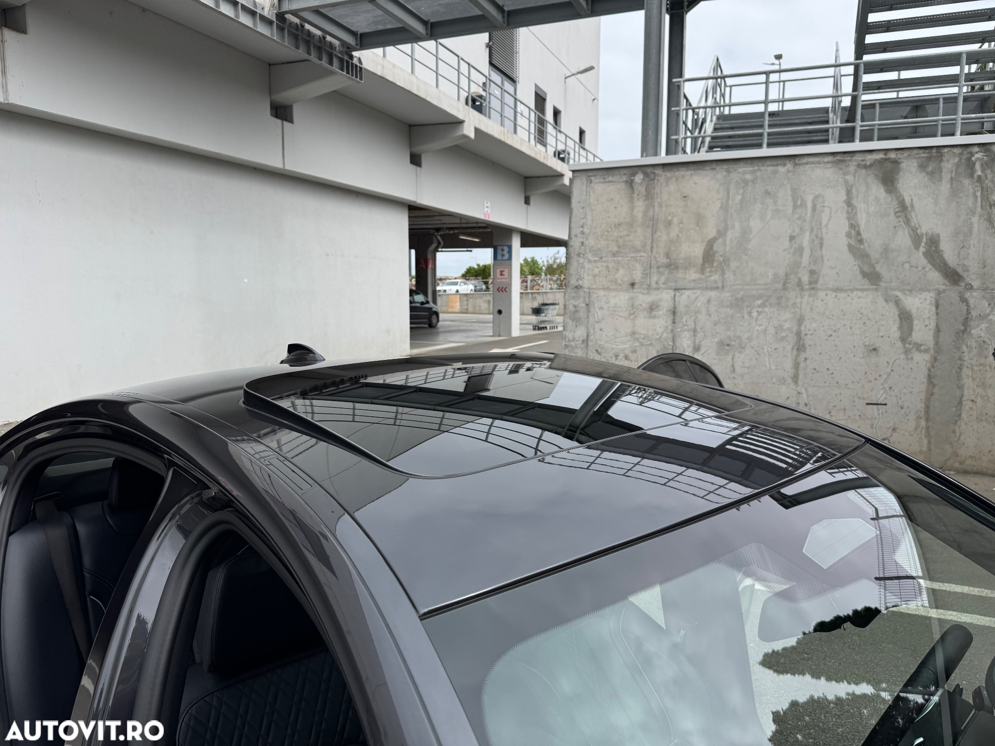 BMW Seria 5 530d xDrive AT MHEV - 37