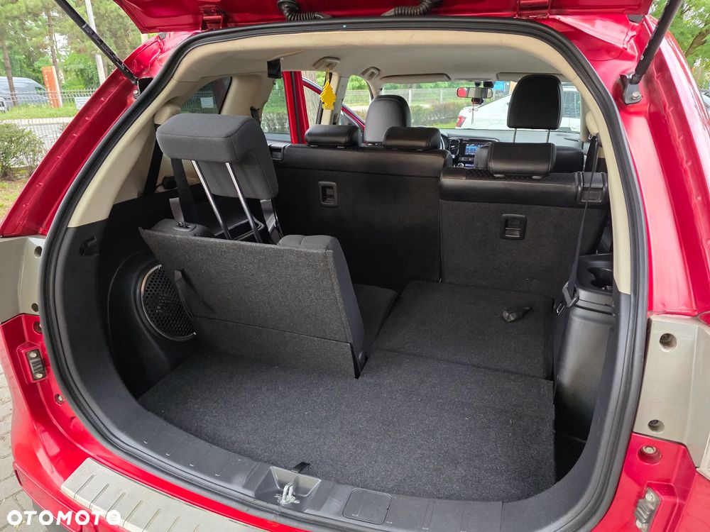 Mitsubishi Outlander 2.0 Intense + CVT - 18