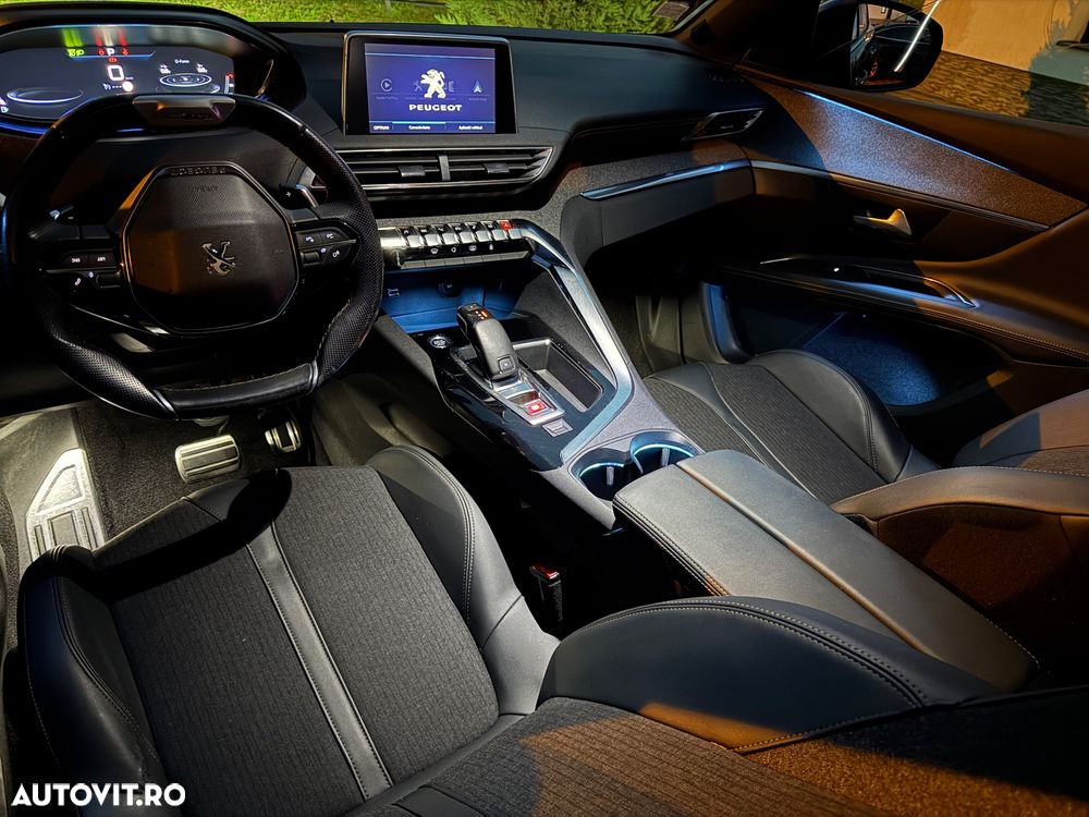 Peugeot 3008 1.2 PureTech Turbo S&S EAT6 GT-Line - 26