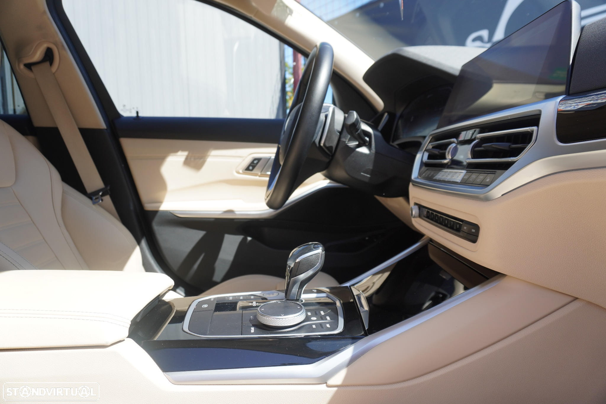 BMW 330 e Touring Line Sport Auto - 9