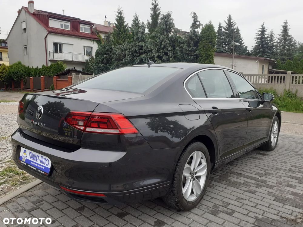 Volkswagen Passat - 5