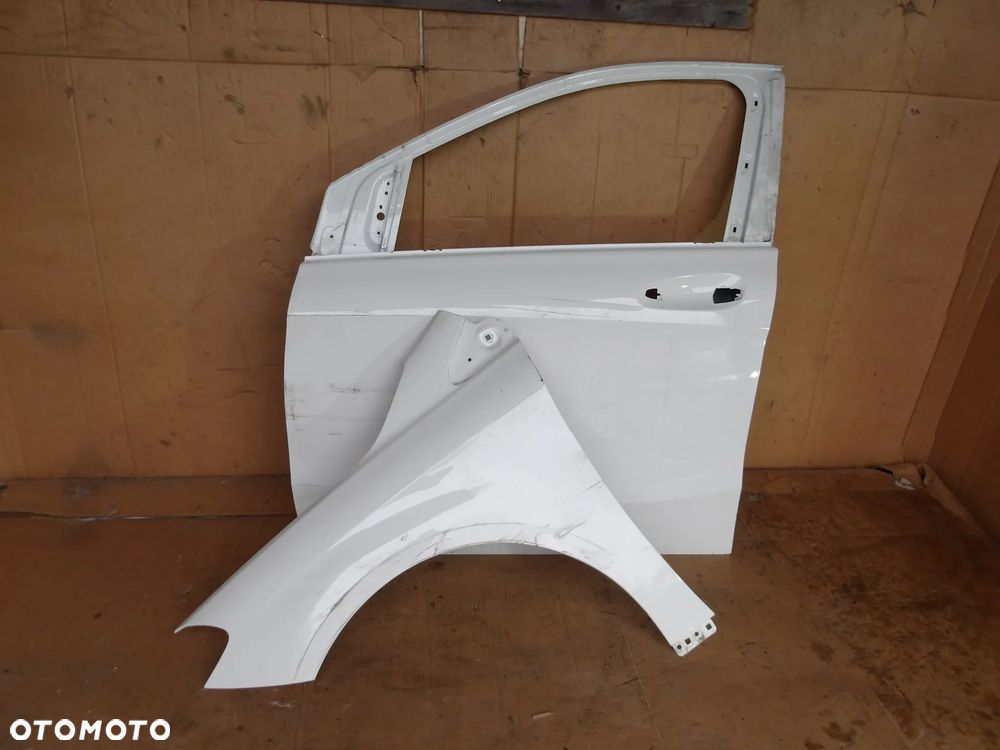 BLOTNIK LEWY PRZOD MERCEDES B KLASA 246 - 1