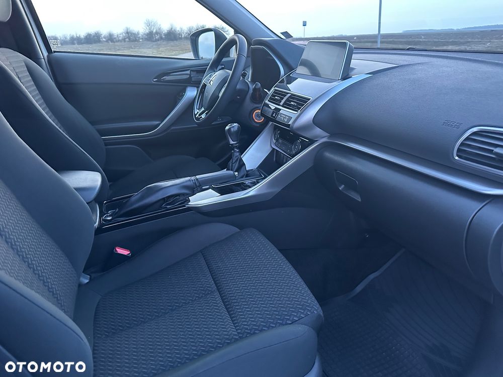 Mitsubishi Eclipse Cross - 8