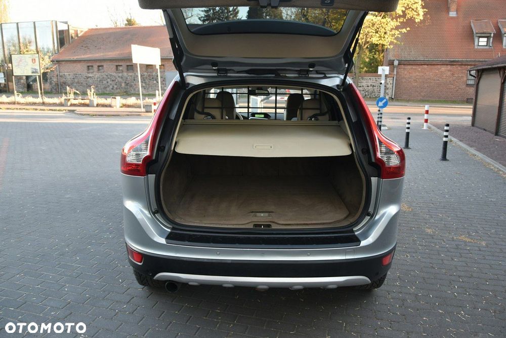 Volvo XC 60 2.4D Summum - 19