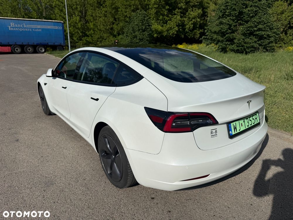 Tesla Model 3 - 5