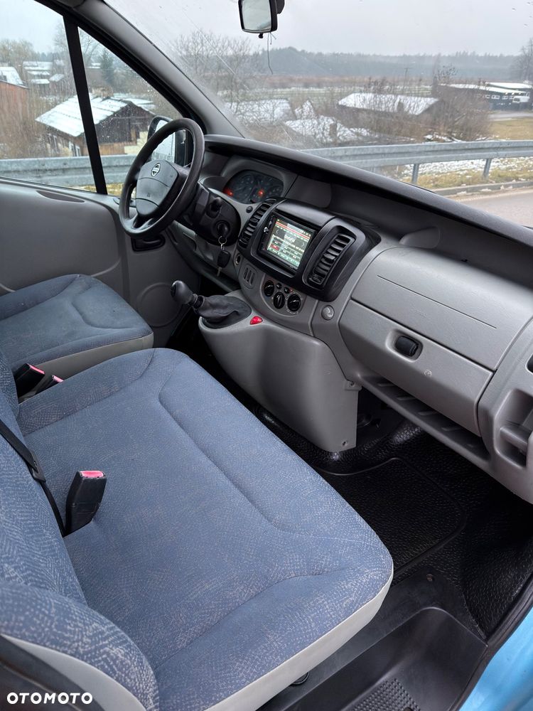 Renault Trafic Passenger Expression - 11