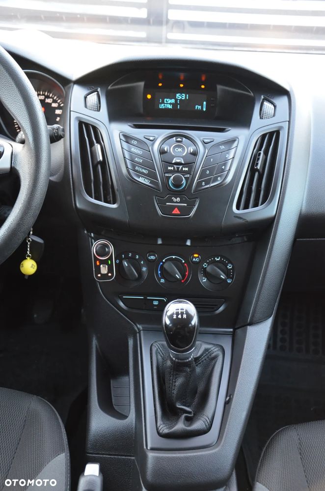 Ford Focus 1.6 Ambiente Start - 21