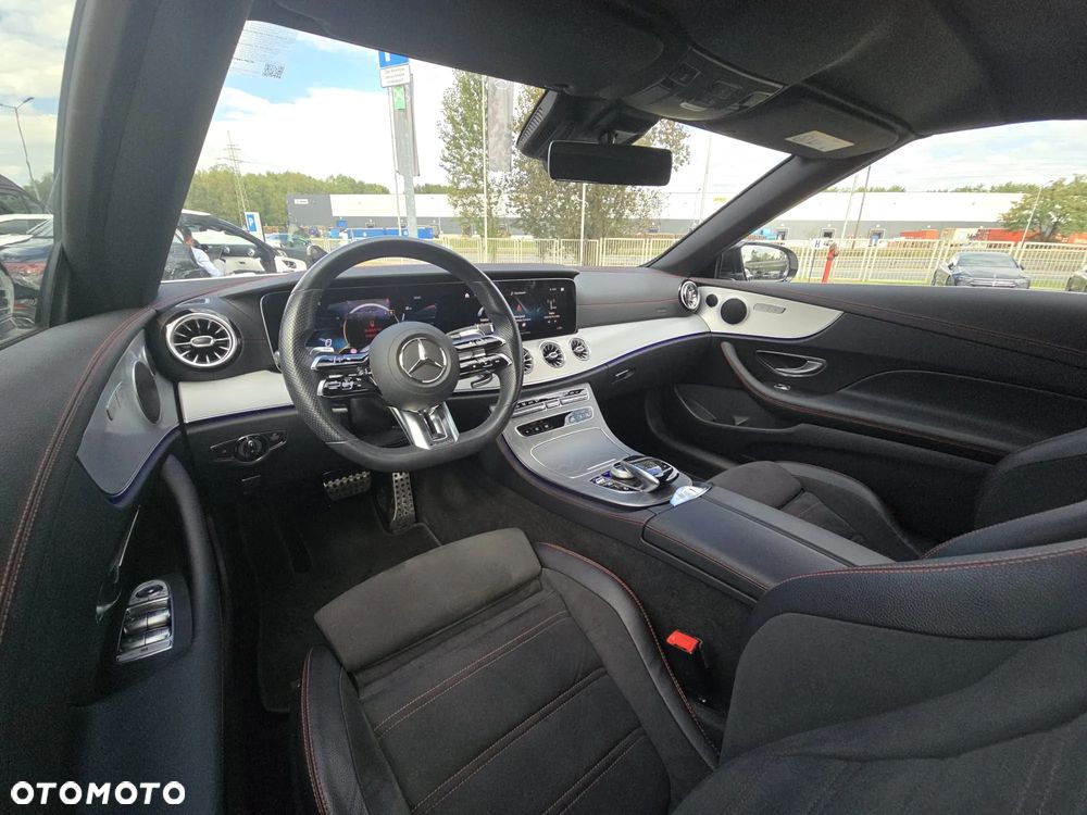 Mercedes-Benz Klasa E AMG 53 4Matic AMG Speedshift 9G-TRONIC - 28