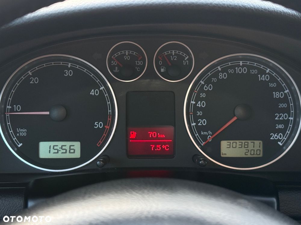 Volkswagen Passat 1.9 TDI Trendline - 11