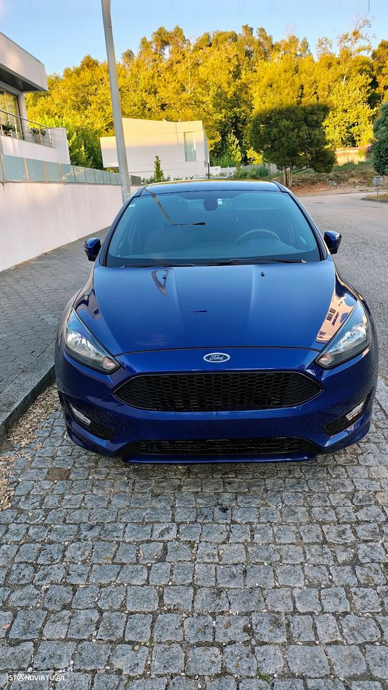Ford Focus 1.0 EcoBoost ST-Line - 1