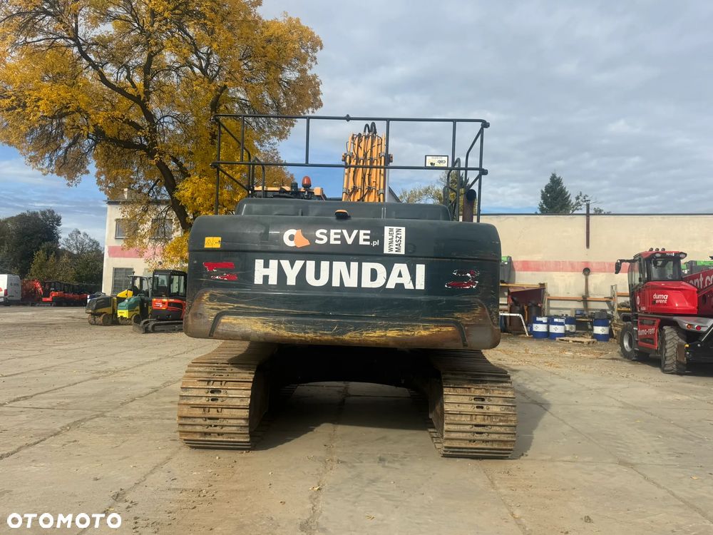 Hyundai HX 300 L - 10