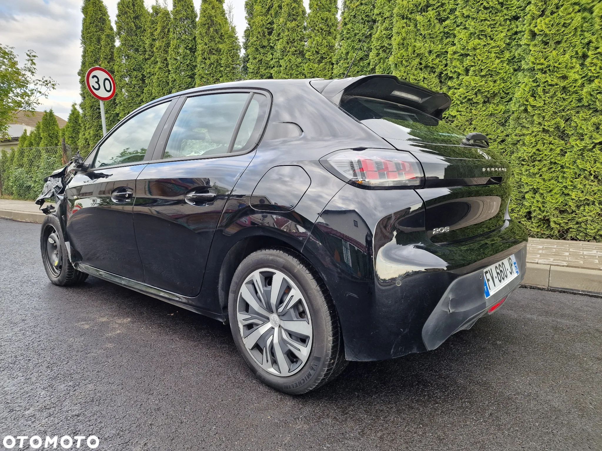 Peugeot 208 PureTech 100 EAT8 Active - 1