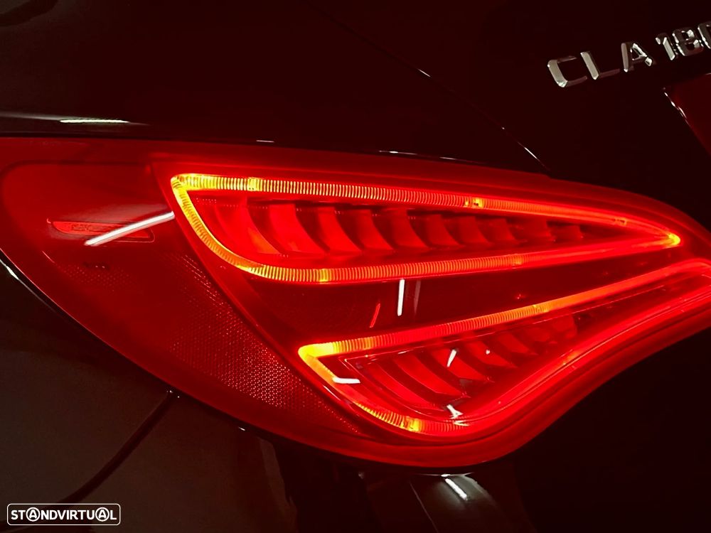 Mercedes-Benz CLA 180 d Shooting Brake Urban Aut. - 14