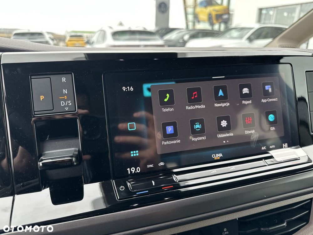 Volkswagen Multivan - 29