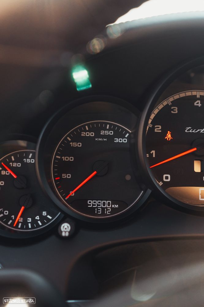 Porsche Cayenne Turbo - 43