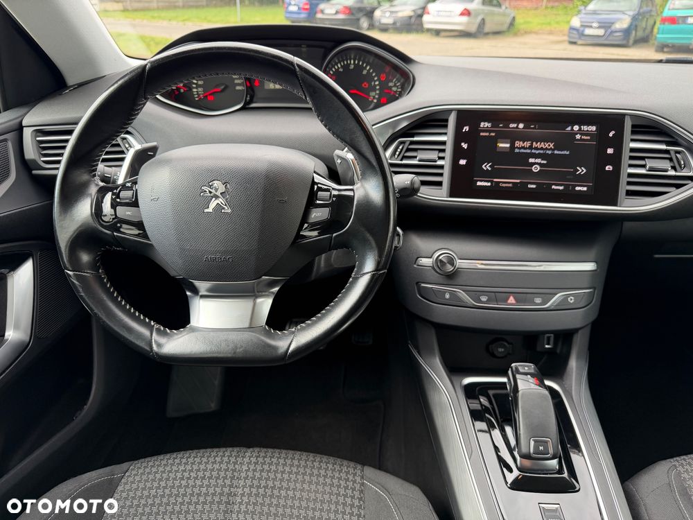 Peugeot 308 1.5 BlueHDi Allure S&S EAT6 - 10