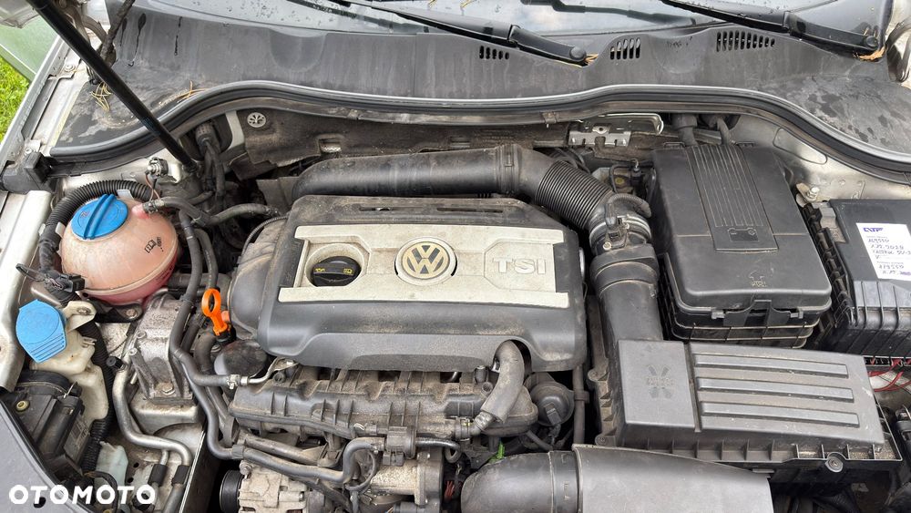 Volkswagen Passat 1.8 TSI Highline - 9