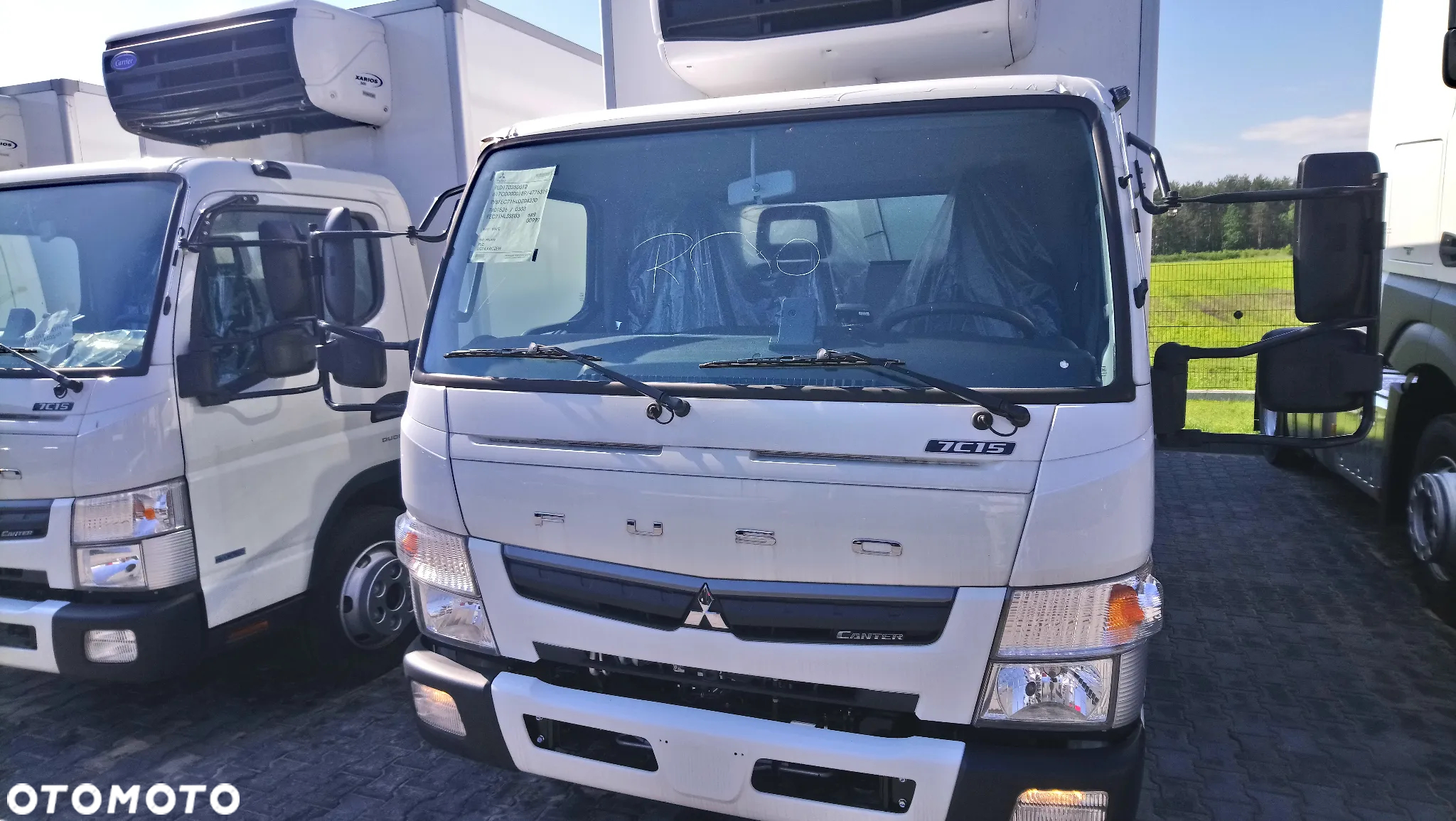 DYWANIKI wycieraczki do kabiny FUSO CANTER Mitsubishi - 3