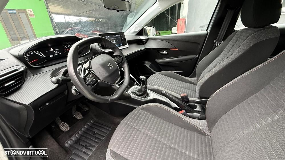 Peugeot 208 1.2 PureTech Active Pack - 27