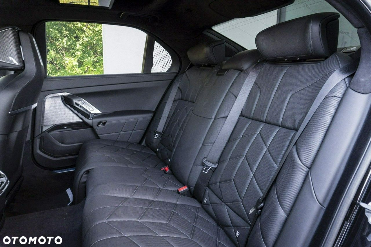 BMW i7 - 26