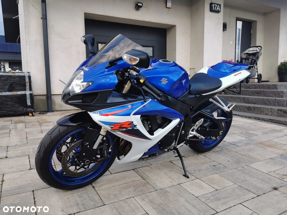 Suzuki GSX-R - 30