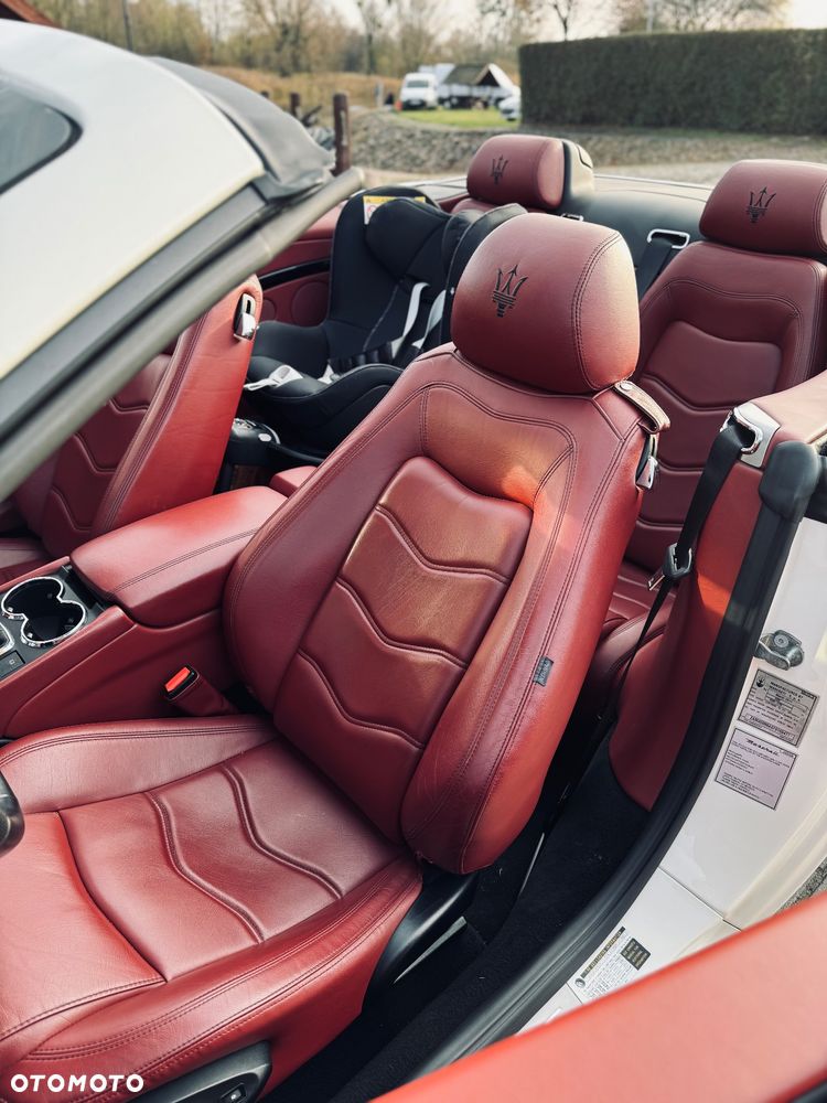 Maserati GranCabrio - 15