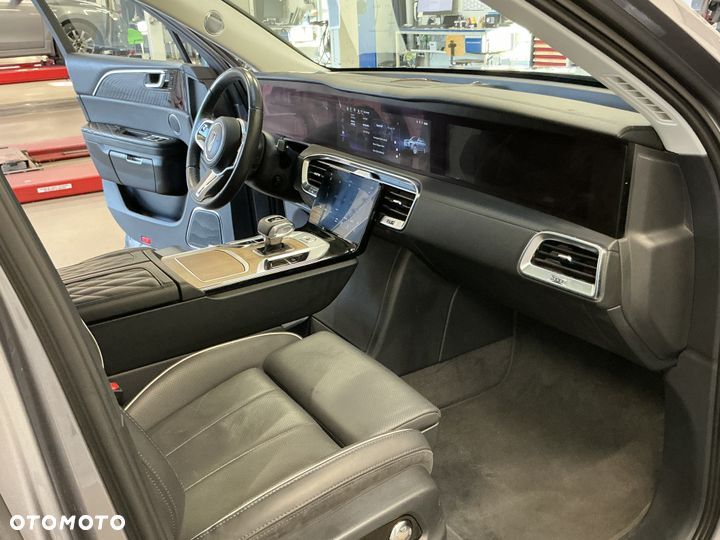 Hongqi E-HS9 - 6