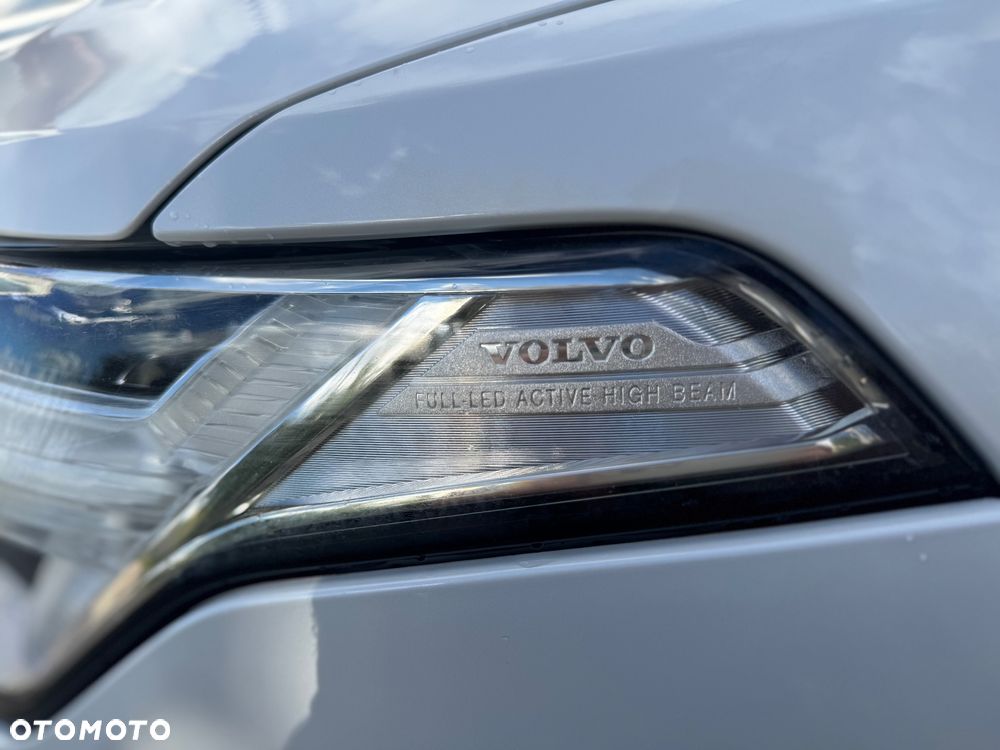 Volvo XC 90 D5 AWD Geartronic Momentum - 10