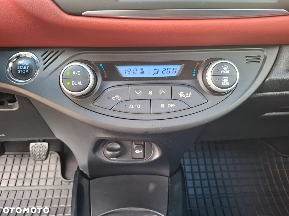 Toyota Yaris 1.5 Selection - 24
