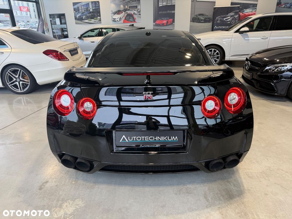 Nissan GT-R Black Edition - 18
