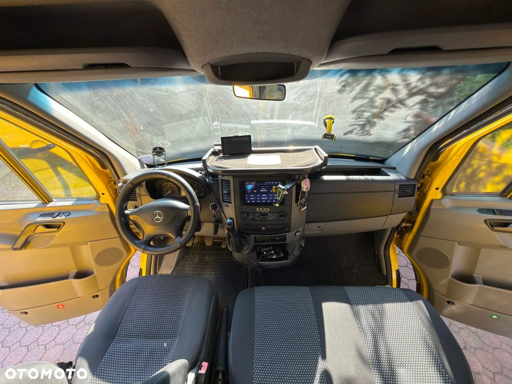 Mercedes-Benz Sprinter - 5