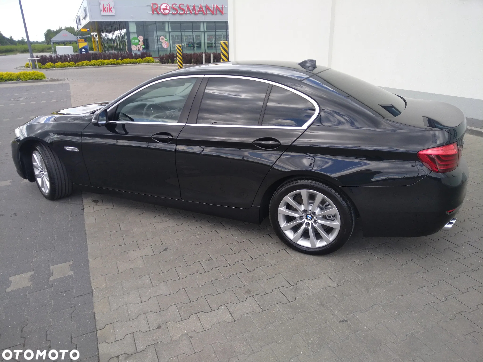 BMW Seria 5 520d xDrive - 24