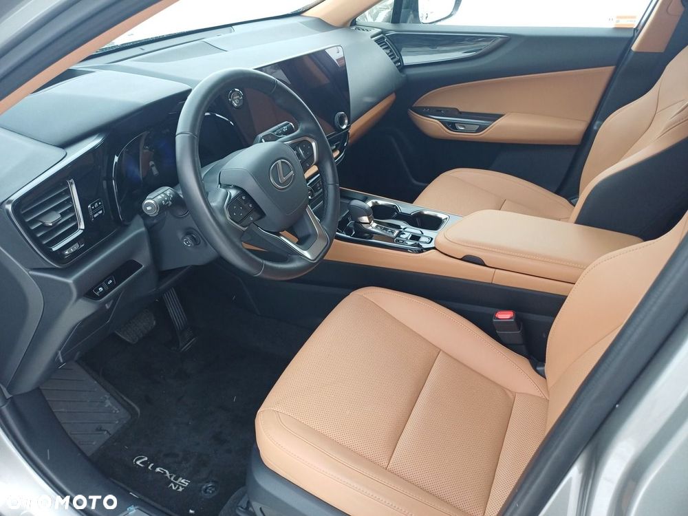 Lexus NX 350h Prestige AWD - 18