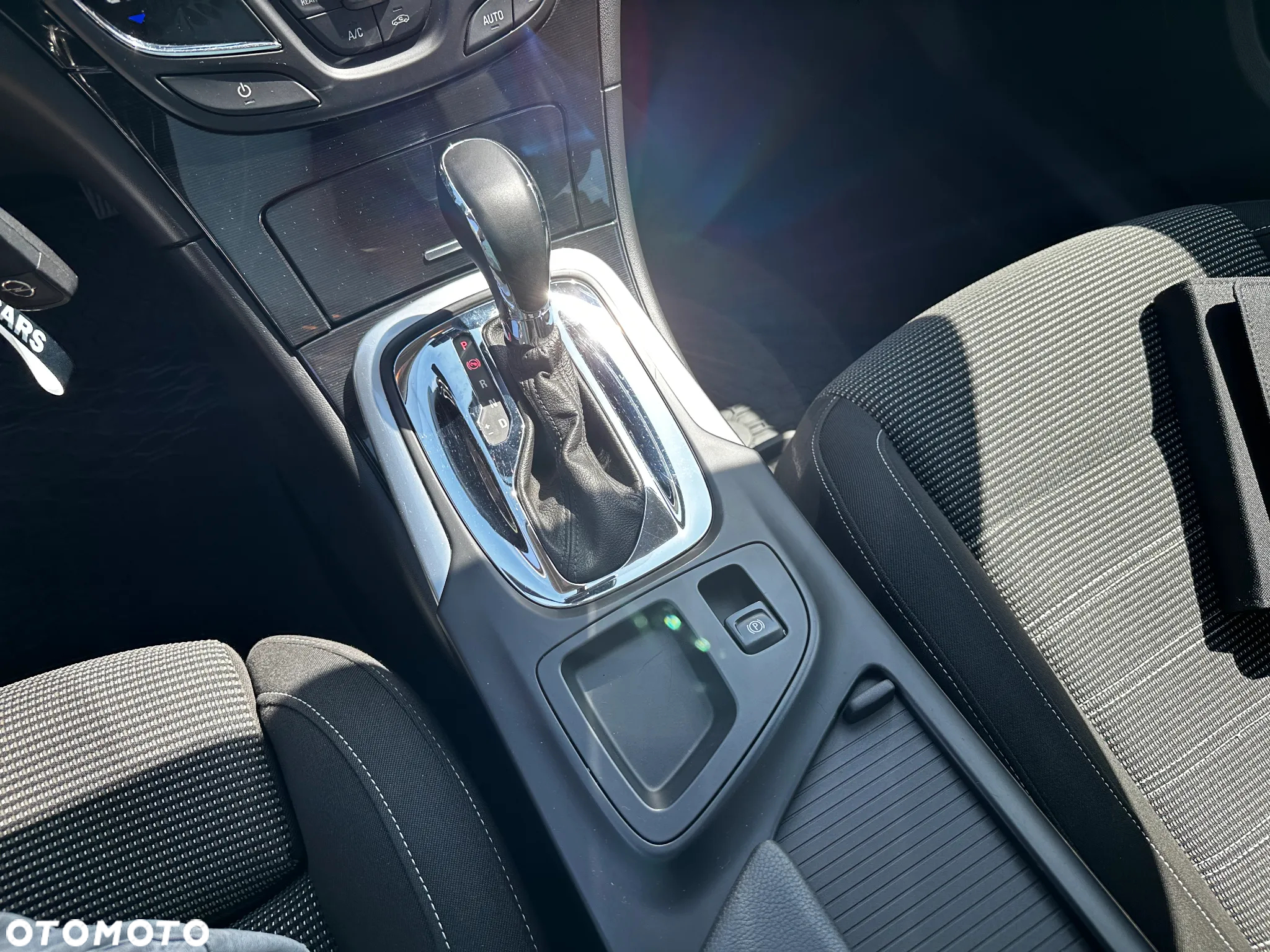 Opel Insignia - 15