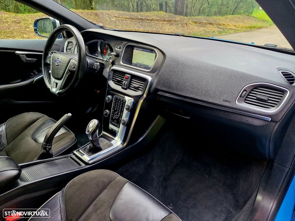 Volvo V40 1.6 D2 R-Design - 19