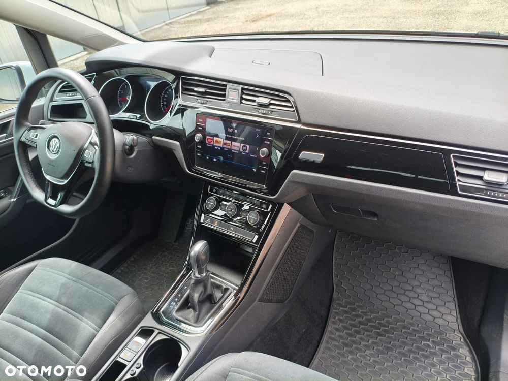 Volkswagen Touran 1.8 TSI BMT Highline DSG - 11
