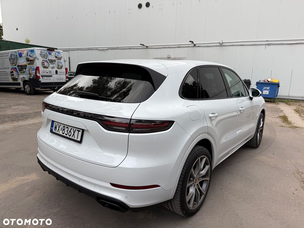 Porsche Cayenne - 5