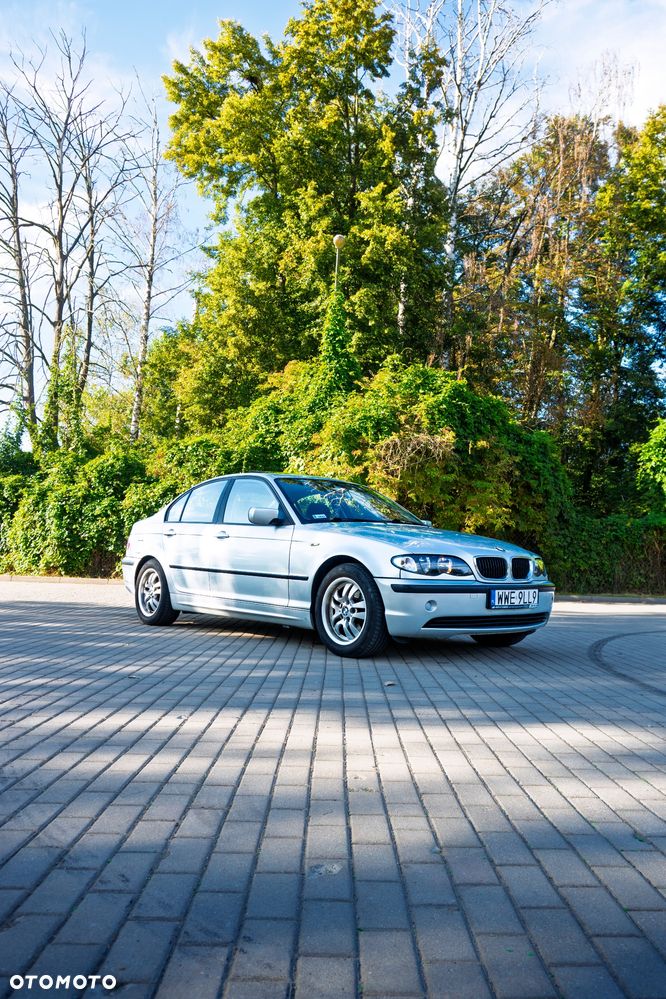 BMW Seria 3 318i - 6