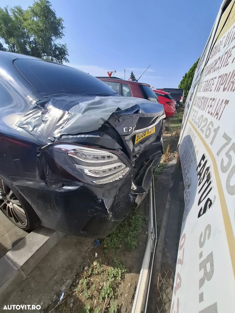 Dezmembrez Mercedes Benz c250 CDI w204 - 5