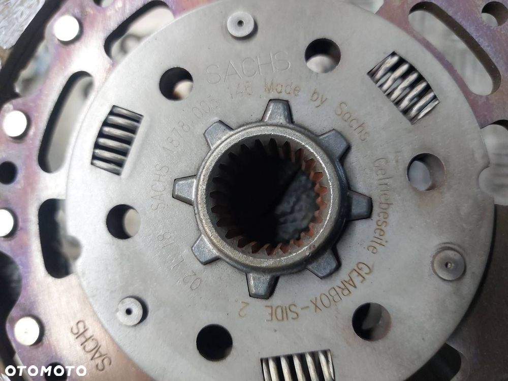 KOŁO DWUMASOWE + TARCZA + DOCISK + ŁOŻYSKO OPOROWE AUDI A3 8P 2.0 TDI - 5