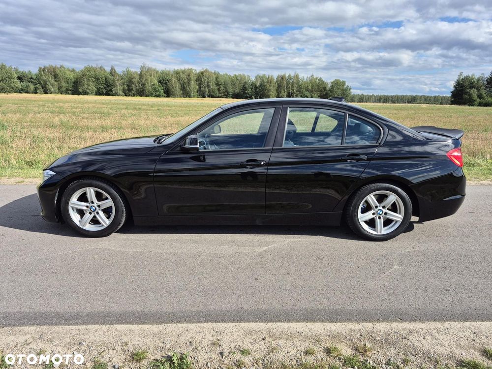 BMW Seria 3 318d DPF - 9