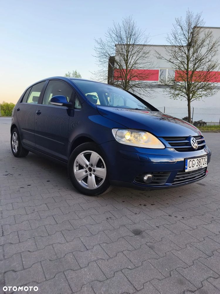 Volkswagen Golf Plus 2.0 FSI Comfortline Tiptr - 2