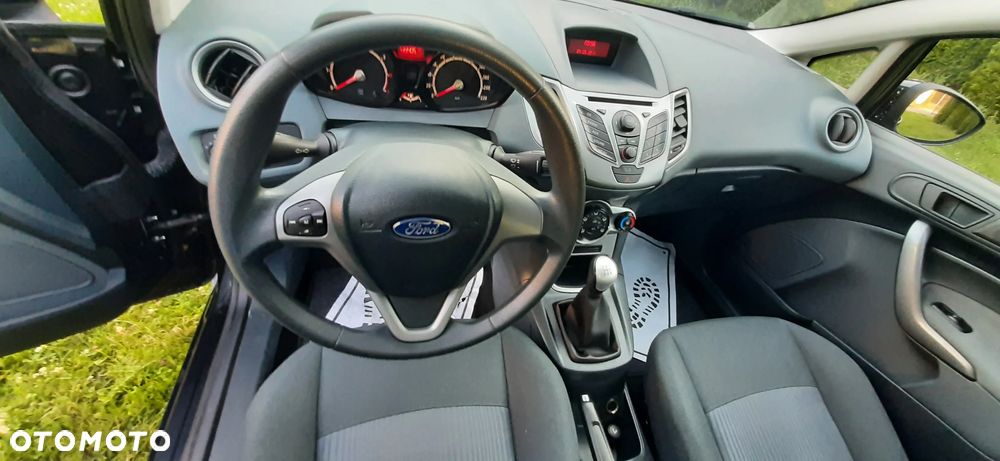 Ford Fiesta - 26