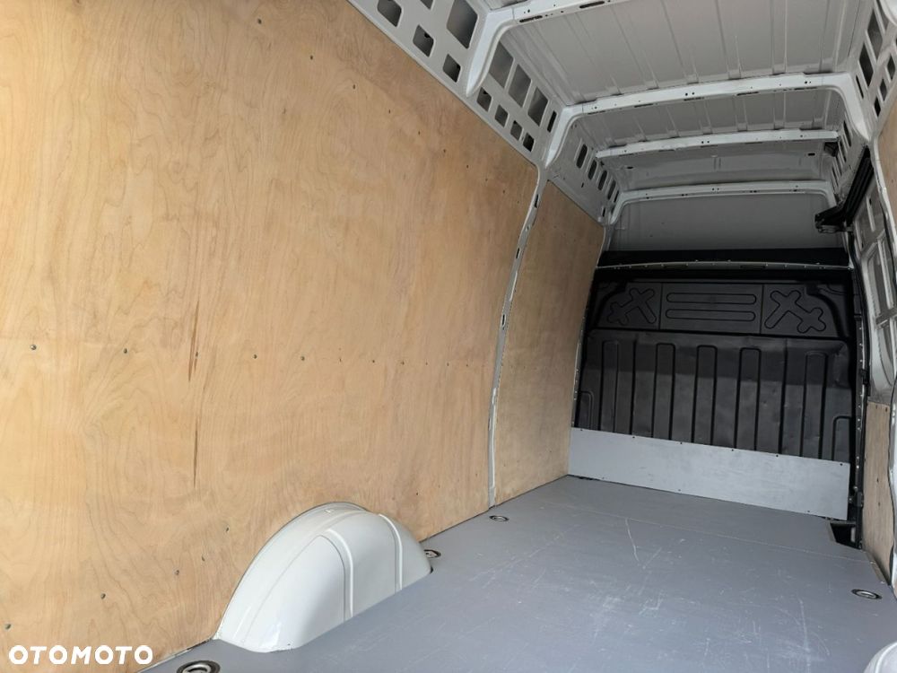 Iveco Daily - 24