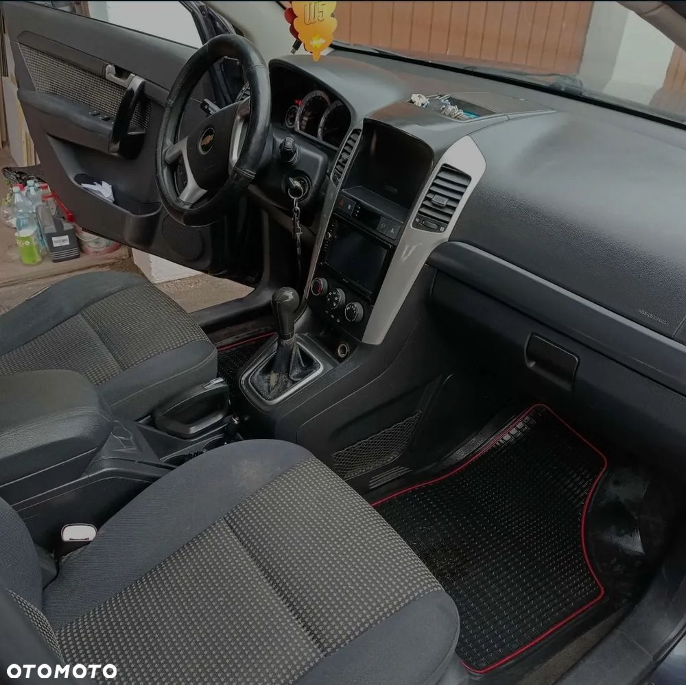 Chevrolet Captiva 2.4 LS - 6
